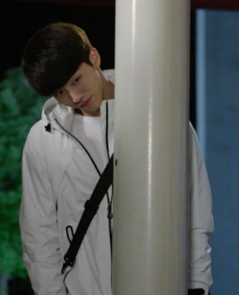 나이 어린 여자들이 전형적으로 좋아하는 남자 외모.jpg | 인스티즈