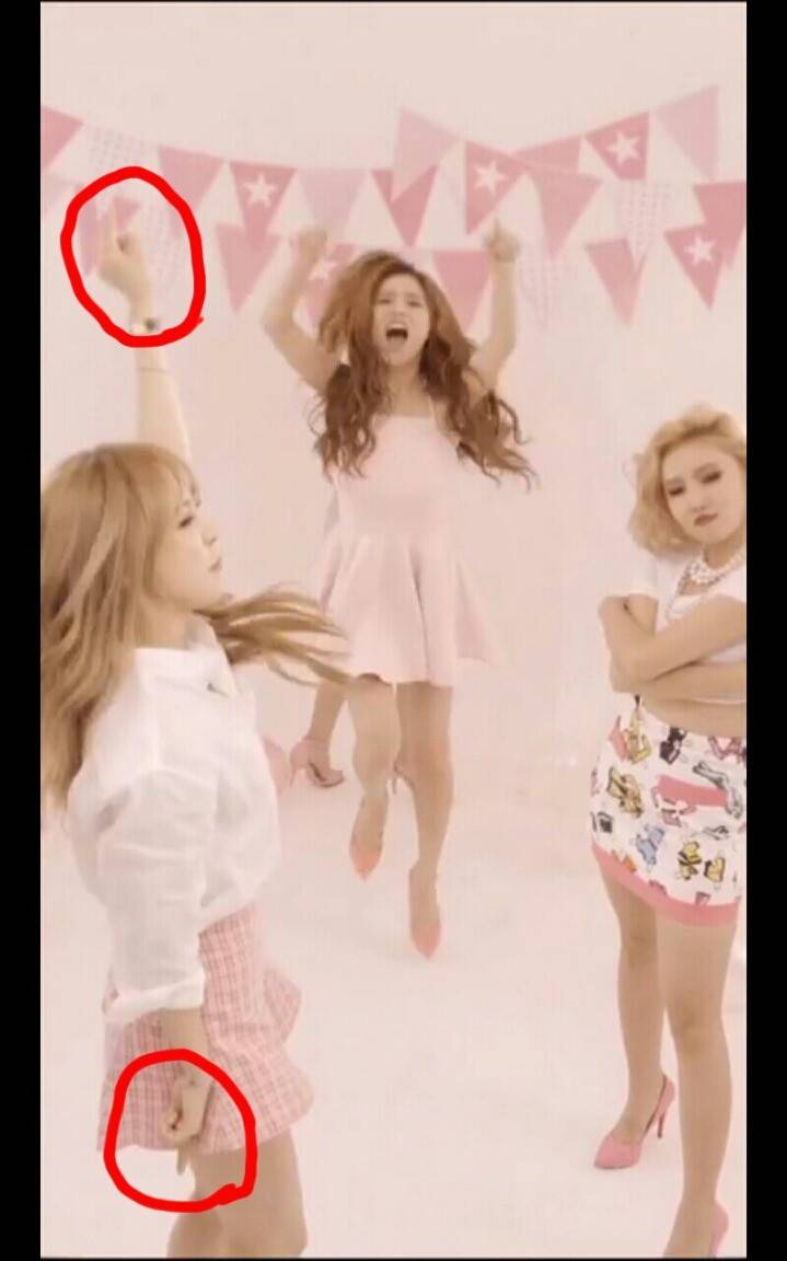 양손 동기화 하는 아이돌들 | 인스티즈