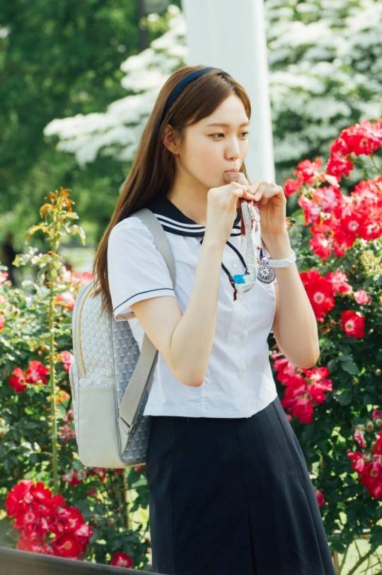 교복입은 닥터스 이성경 | 인스티즈