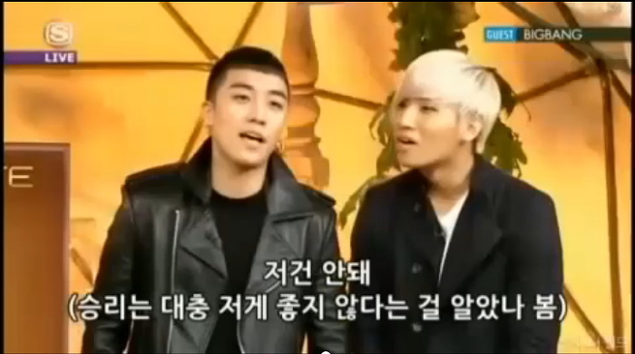 진짜 사람 무안하고 할말없게 만드는 행동하는 아이돌 .jpg | 인스티즈