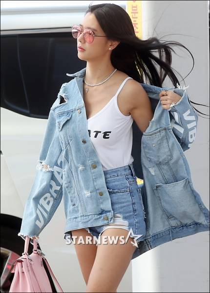 오늘자 클라라 몸매ㄷㄷㄷㄷ | 인스티즈