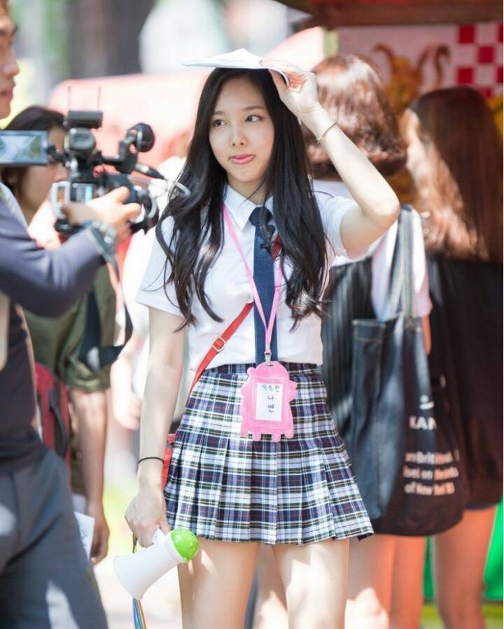 식스틴시절 교복입은 나연이 | 인스티즈