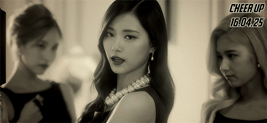 활동곡별로 보는 트와이스 쯔위.gif | 인스티즈