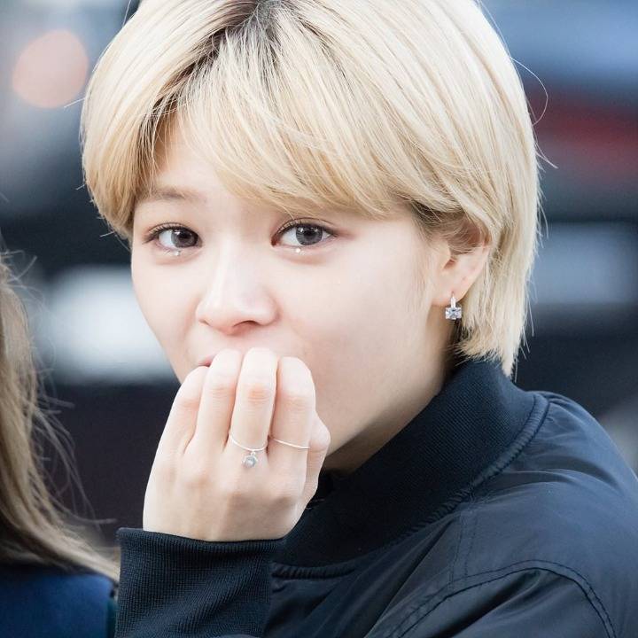 트와이스 정연의 습관. gif | 인스티즈