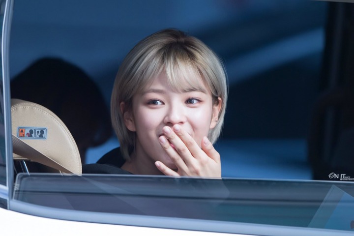 트와이스 정연의 습관. gif | 인스티즈