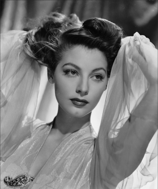 2002년 영국 선데이 익스프레지가 선정한 세계 10대 미녀 | 인스티즈