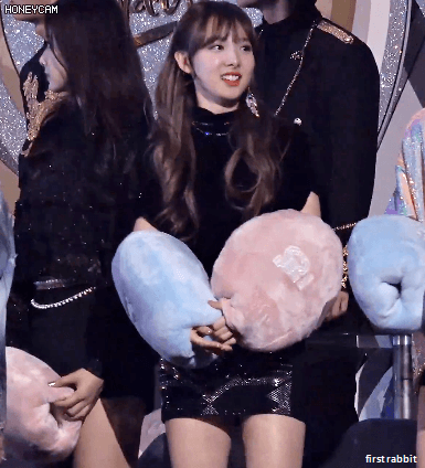 화난 임나연 .gif | 인스티즈