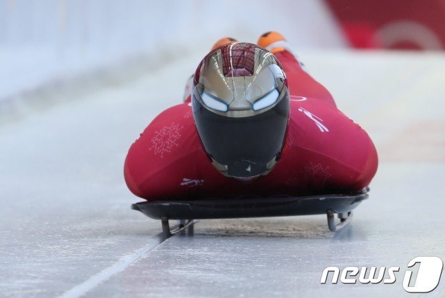 아이언맨 윤성빈 공식훈련.GIF | 인스티즈