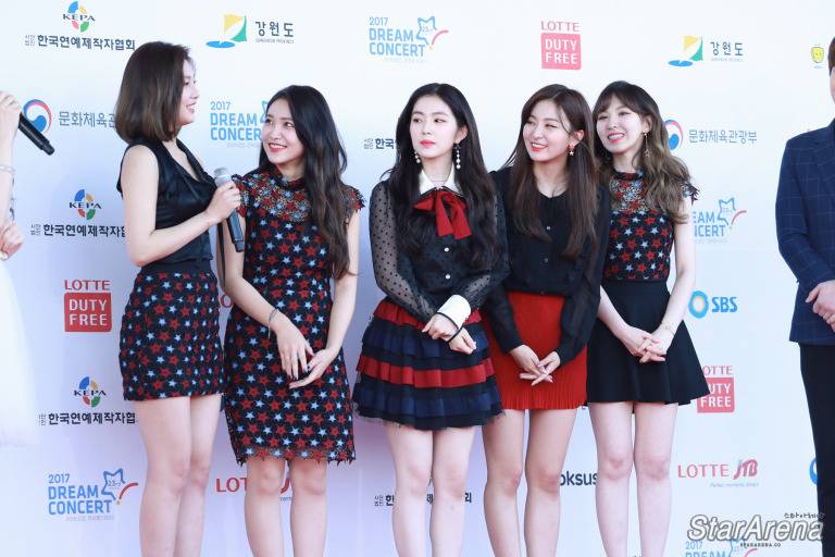 역장님 된 기념 레드벨벳 | 인스티즈