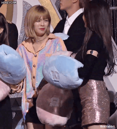 화난 임나연 .gif | 인스티즈