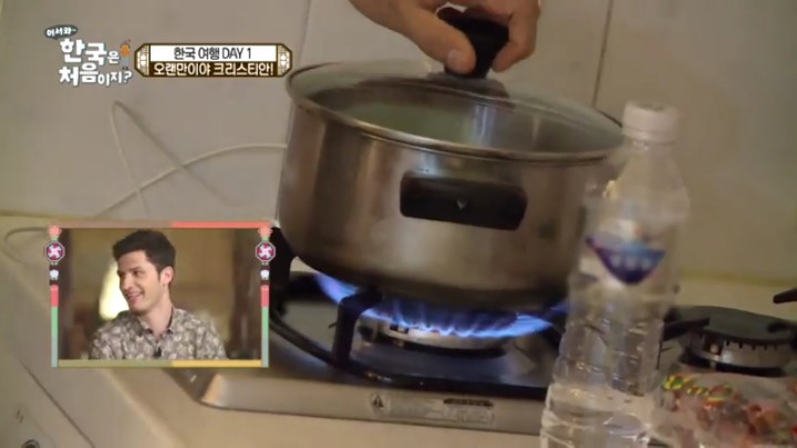 [어서와한국은처음이지?] 태어나서 처음으로 젓가락질 해보는 크리스티안의 친구들 | 인스티즈