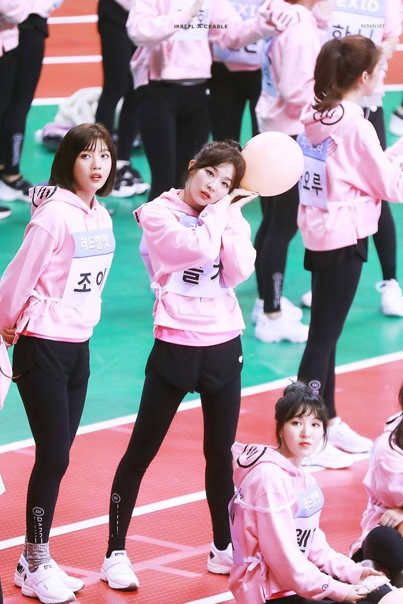 역장님 된 기념 레드벨벳 | 인스티즈