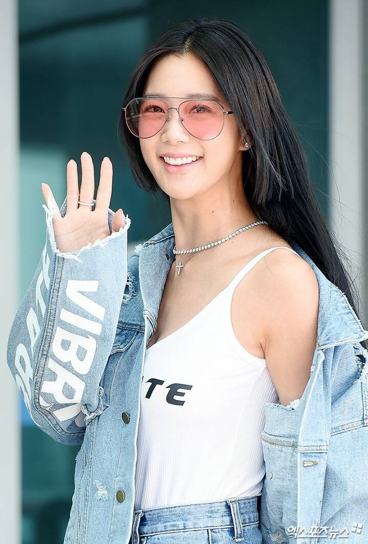 오늘자 클라라 공항사진 | 인스티즈