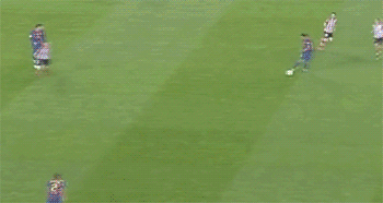 세르히오 부스케츠가 탈압박 하는 방법 gif | 인스티즈