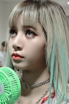 태국 출신 여자아이돌 블랙핑크 리사 | 인스티즈