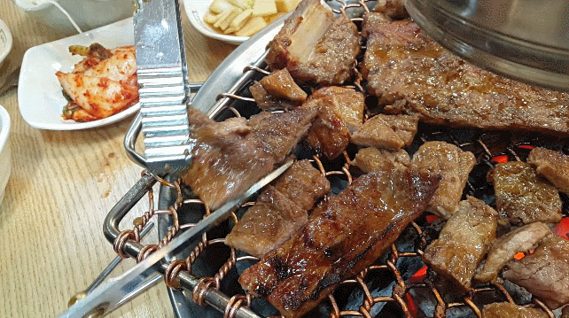 소고기 vs 돼지고기 | 인스티즈