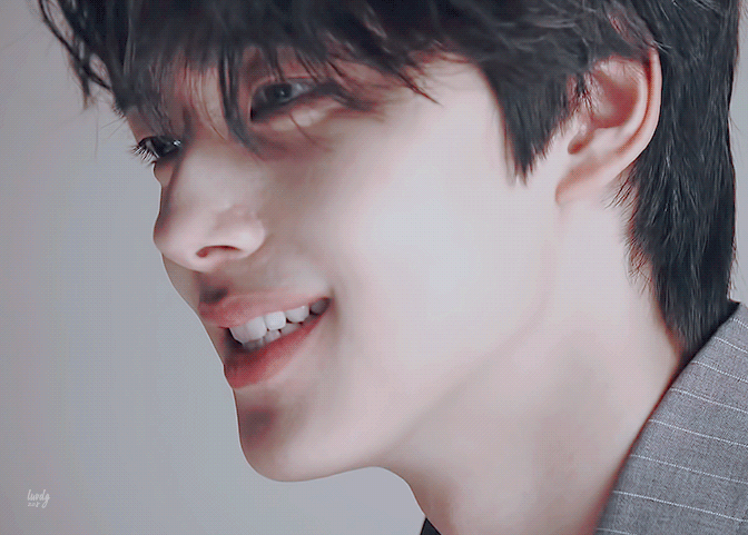 난 그렇게 금사빠가 신기하더라ㅋㅋ 내가 쉽게 빠지는 스타일이 아니라서.gif | 인스티즈