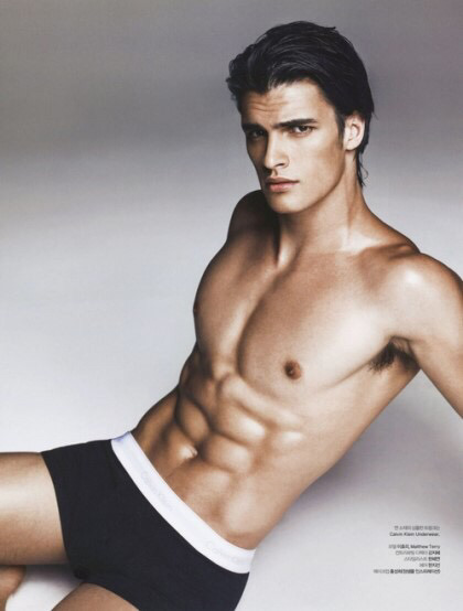 불호 없는 남자몸매 | 인스티즈