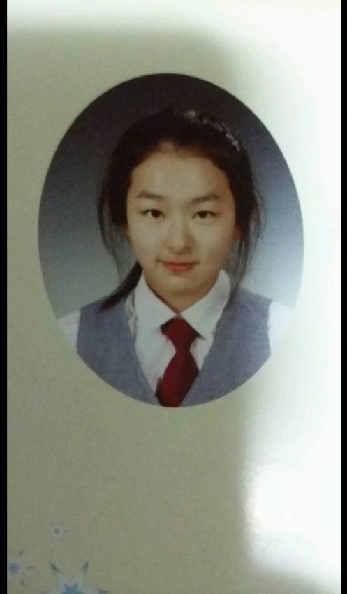 최신 여자 아이돌 데뷔 전에 찍은 졸업 사진 | 인스티즈