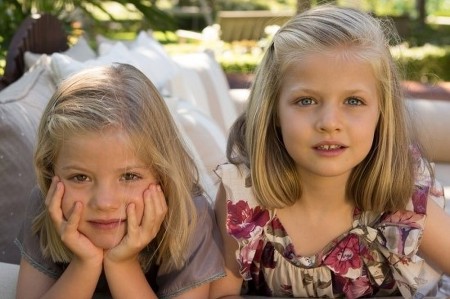 동생 세례식에 참석한 아기 공주들 | 인스티즈