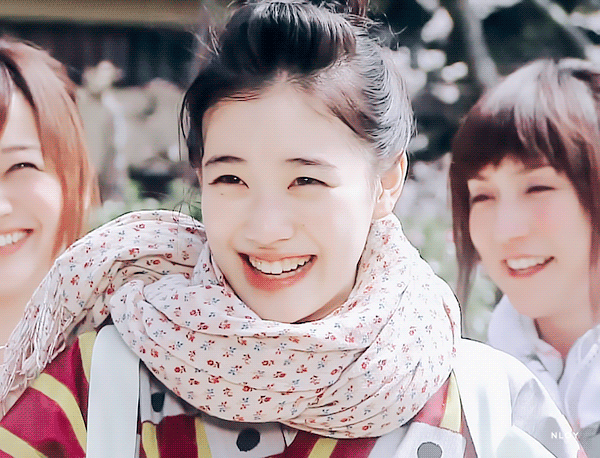 아오이 유우 눈웃음.gif | 인스티즈