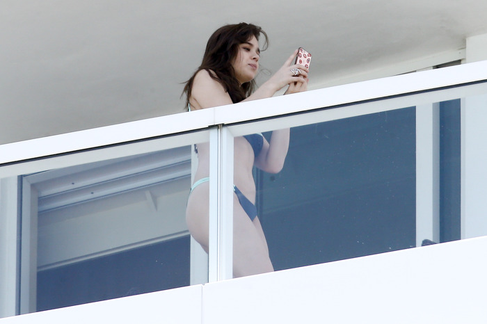 헤일리 스테인필드 비키니 | 인스티즈