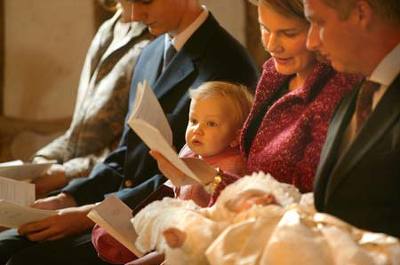 동생 세례식에 참석한 아기 공주들 | 인스티즈