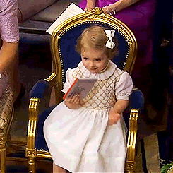 동생 세례식에 참석한 아기 공주들 | 인스티즈