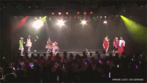 일본 여자 아이돌 공연중 미친x의 습격ㄷㄷㄷ | 인스티즈