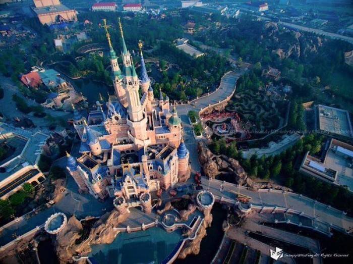 [사진주의] 디즈니랜드에서 응가를? 대륙의 놀이공원 관람 클래스 | 인스티즈