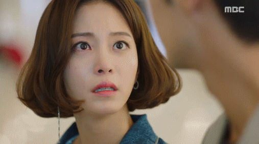  감독님의 여성 캐릭터에 대한 디테일이 느껴지는 디렉팅 장면.jpgif | 인스티즈