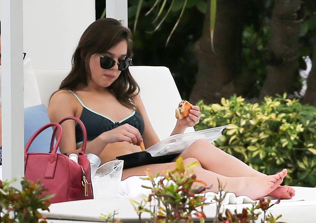 헤일리 스테인필드 비키니 | 인스티즈