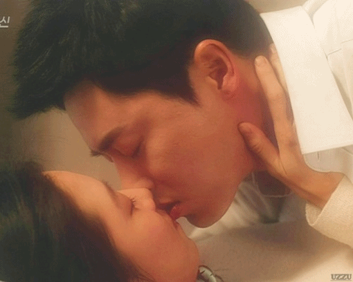 [질투의화신] 이화신 키스가 과하지 않은데 야한 이유.gif + 분석 추가 | 인스티즈