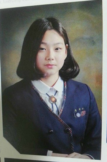 최신 여자 아이돌 데뷔 전에 찍은 졸업 사진 | 인스티즈