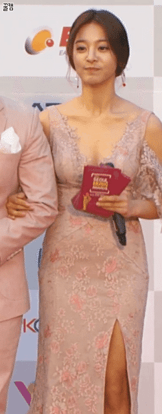 설인아 (96.01.03 & 167cm) - 2017 Seoul Music Awards | 인스티즈