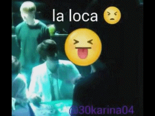  기습 뽀뽀당한or당할뻔한 아이돌들 | 인스티즈