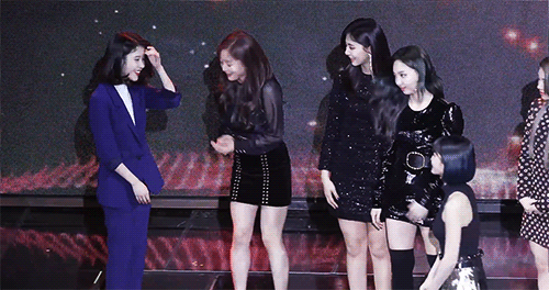 아이유 보는눈에서 꿀이떨어지는 트와이스 | 인스티즈