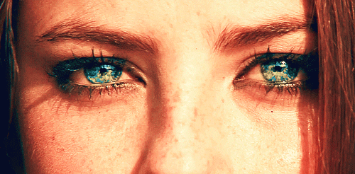 눈 속에 우주를 담고 있는 카야 스코델라리오.jpgif | 인스티즈