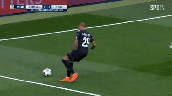 음바페 라보나 훼이크 간단히 제압하는 라모스.GIF | 인스티즈