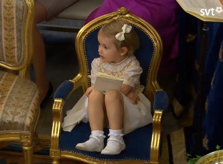 동생 세례식에 참석한 아기 공주들 | 인스티즈