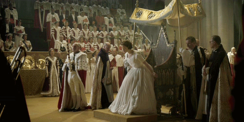 드라마로 보는 영국 엘리자베스2세여왕 대관식1 .gif | 인스티즈