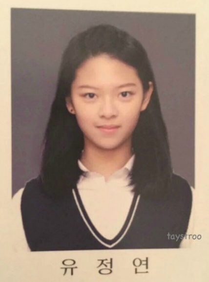 최신 여자 아이돌 데뷔 전에 찍은 졸업 사진 | 인스티즈