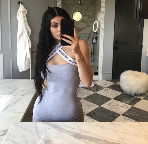 카일리 제너 스타일 LOOK BOOK | 인스티즈