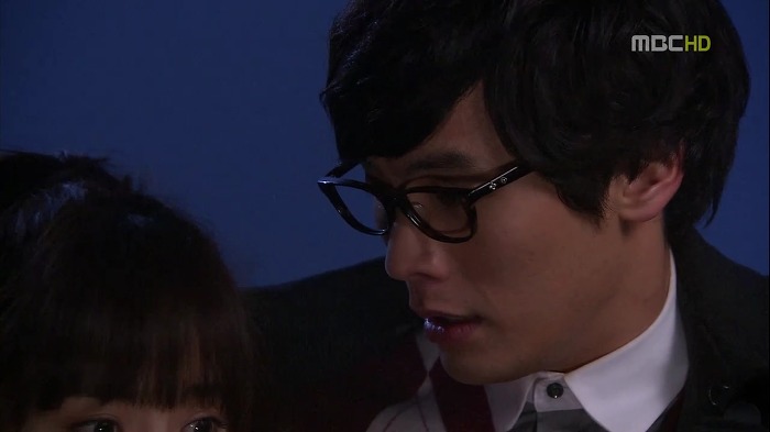 [지붕뚫고하이킥] 어이없는 일의 연속 (목도리 키스신 주의).jpg | 인스티즈