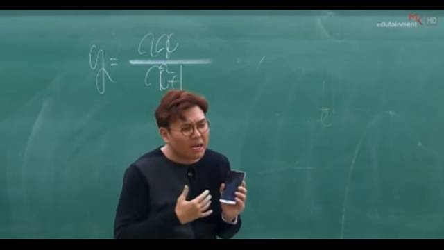 휴대폰을 가장 깨끗하게 쓰는 방법은 보호필름을 벗겨버리는 것이다 | 인스티즈