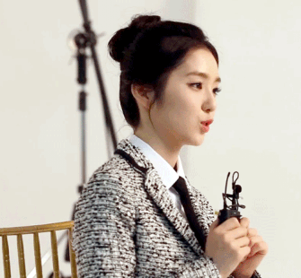 레드벨벳 아이린의 특이한 버릇.gif | 인스티즈