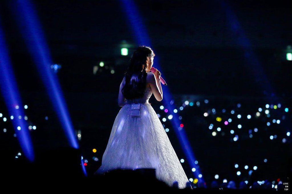 공주님 같았던 멜론뮤직어워드 아이유.jpg | 인스티즈