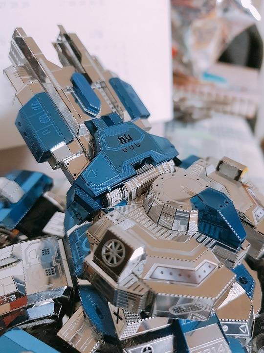 메탈퍼즐 시즈탱크 만드는 와고인.jpg | 인스티즈