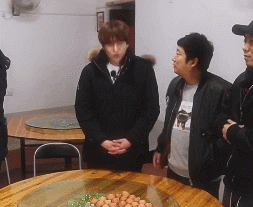 대선배 이름몰라서 사과하는 규현.gif | 인스티즈