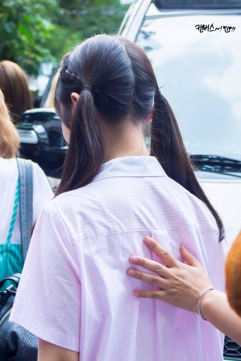 뒷모습도 너무 애기애기한 걸그룹 오마이걸 아린.JPG | 인스티즈